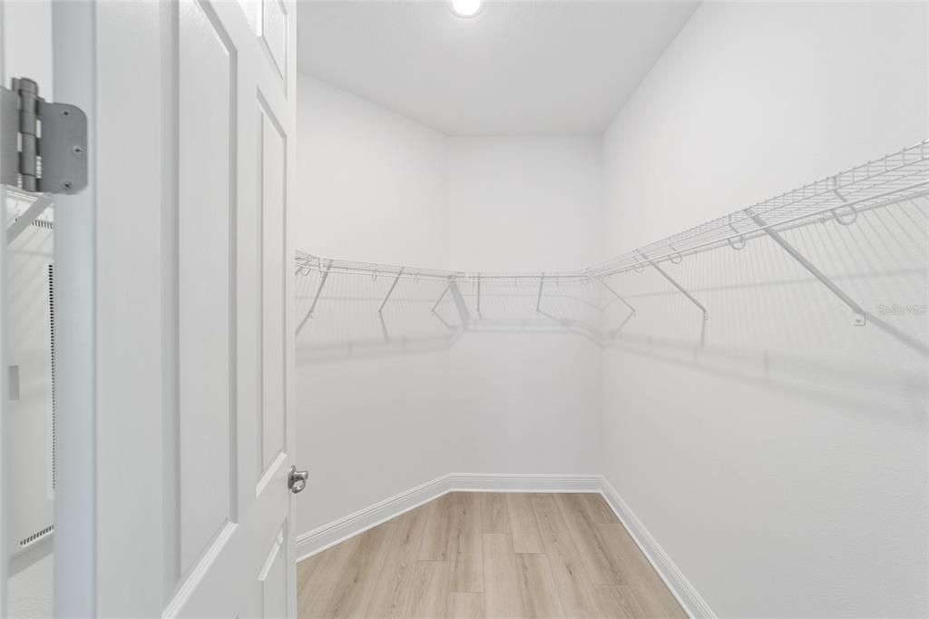 待售: $367,000 (2 贝兹, 2 浴室, 1718 平方英尺)