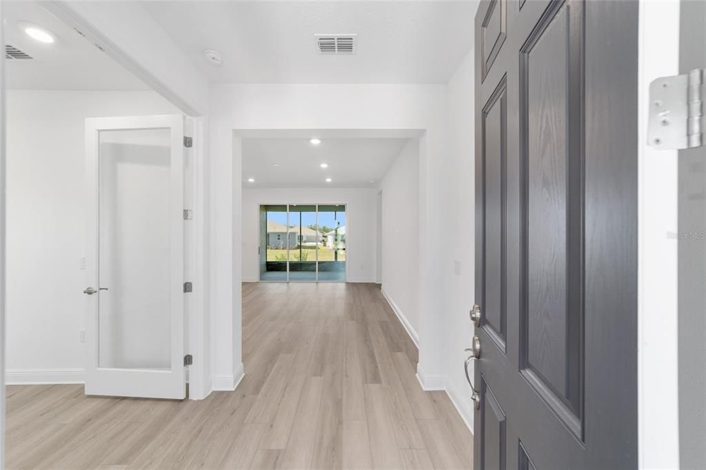 待售: $367,000 (2 贝兹, 2 浴室, 1718 平方英尺)