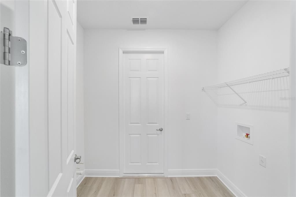 待售: $367,000 (2 贝兹, 2 浴室, 1718 平方英尺)