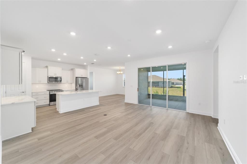 待售: $367,000 (2 贝兹, 2 浴室, 1718 平方英尺)