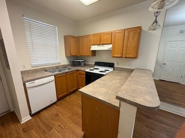 待售: $184,900 (2 贝兹, 2 浴室, 1114 平方英尺)