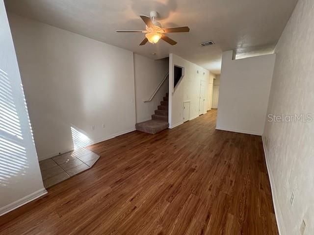 待售: $184,900 (2 贝兹, 2 浴室, 1114 平方英尺)