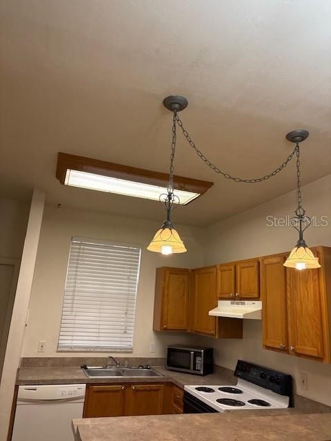 待售: $184,900 (2 贝兹, 2 浴室, 1114 平方英尺)