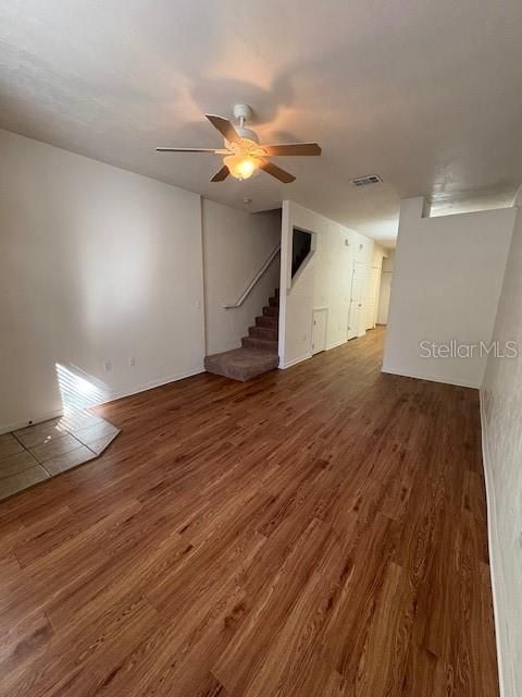 待售: $184,900 (2 贝兹, 2 浴室, 1114 平方英尺)