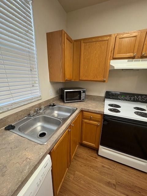 待售: $184,900 (2 贝兹, 2 浴室, 1114 平方英尺)