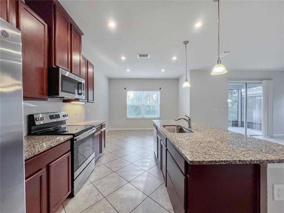 В аренду: $2,650 (4 спален, 2 ванн, 2048 Квадратных фут)