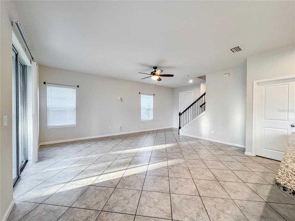 В аренду: $2,650 (4 спален, 2 ванн, 2048 Квадратных фут)