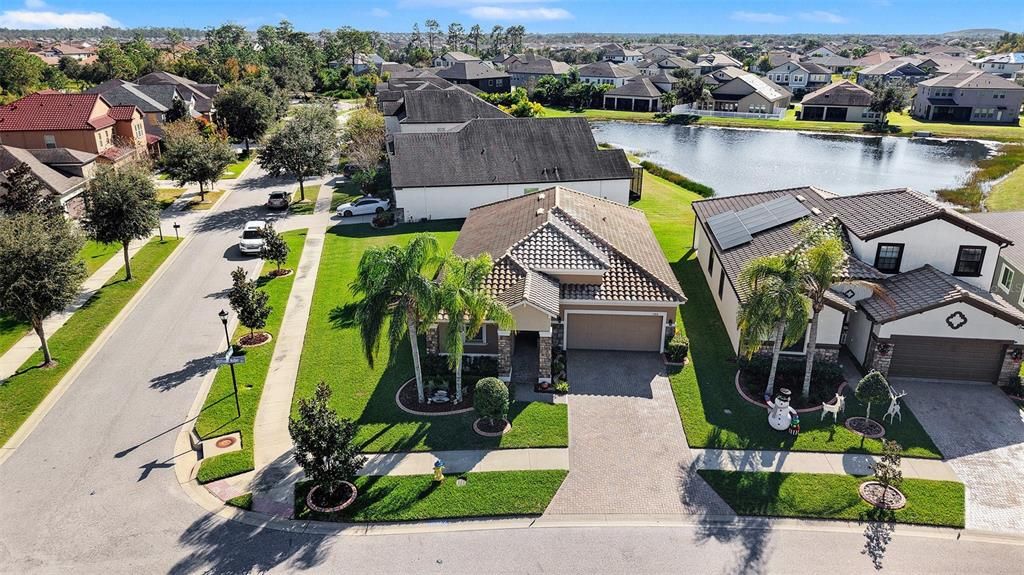 For Sale: $385,000 (3 beds, 2 baths, 1754 Square Feet)