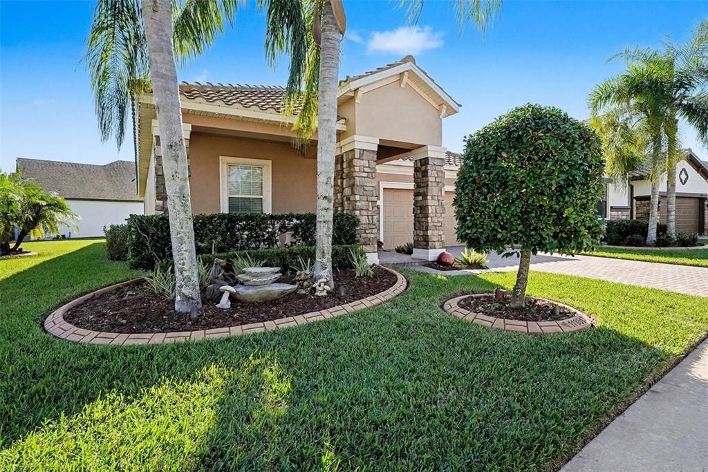 For Sale: $385,000 (3 beds, 2 baths, 1754 Square Feet)