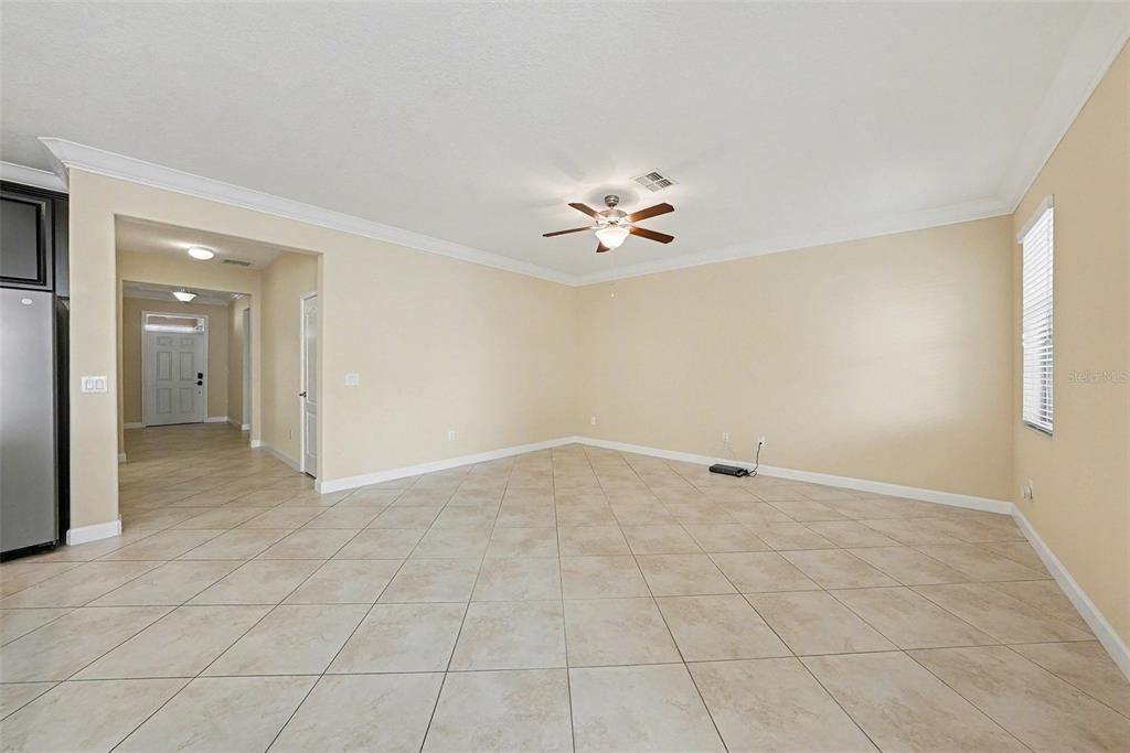 For Sale: $385,000 (3 beds, 2 baths, 1754 Square Feet)