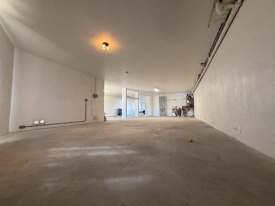 For Sale: $865,000 (3 beds, 2 baths, 2477 Square Feet)