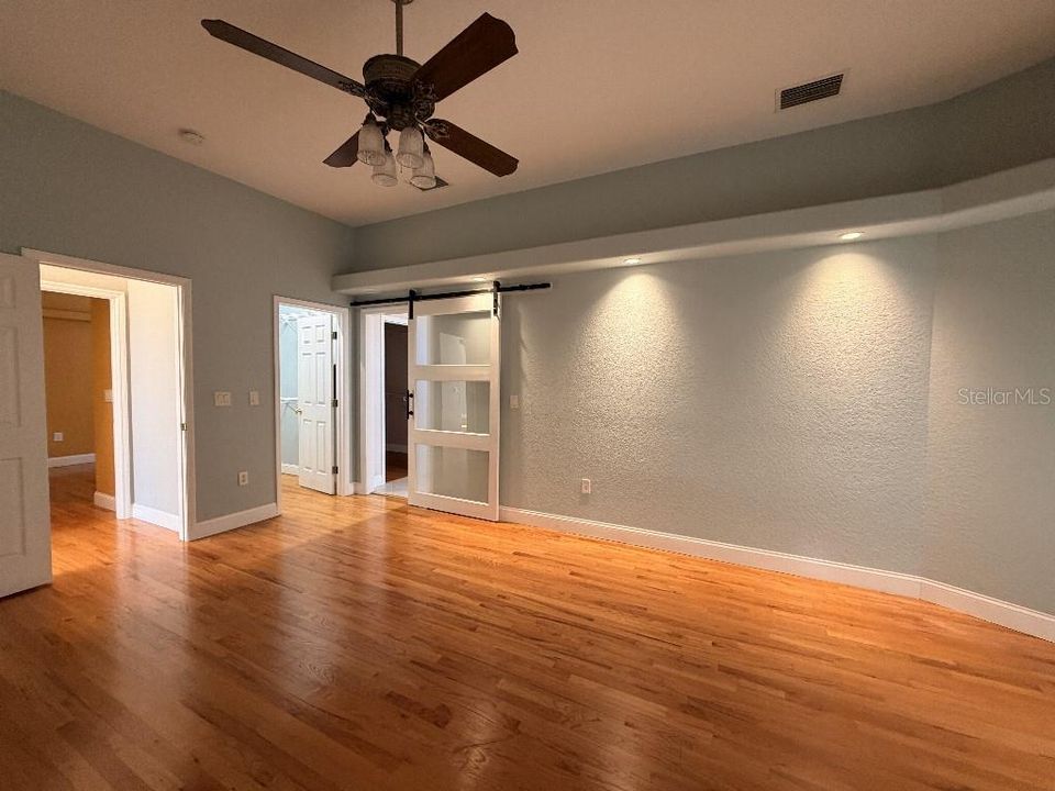 For Sale: $865,000 (3 beds, 2 baths, 2477 Square Feet)