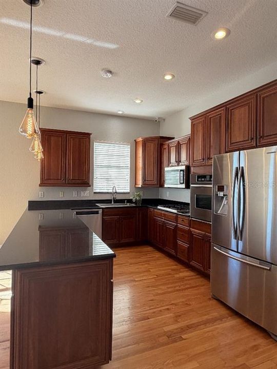 For Sale: $865,000 (3 beds, 2 baths, 2477 Square Feet)