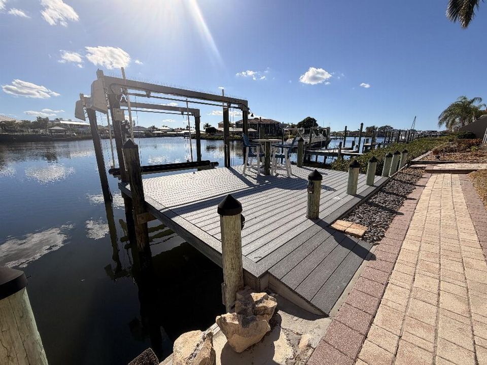 For Sale: $865,000 (3 beds, 2 baths, 2477 Square Feet)