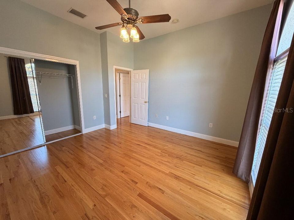 For Sale: $865,000 (3 beds, 2 baths, 2477 Square Feet)