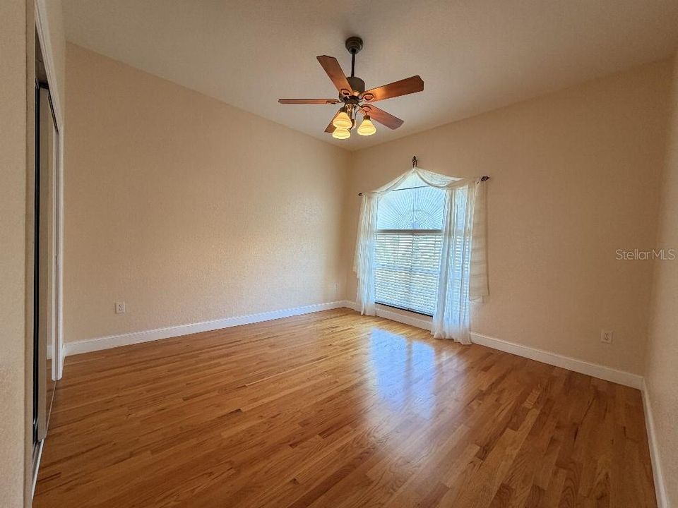 For Sale: $865,000 (3 beds, 2 baths, 2477 Square Feet)