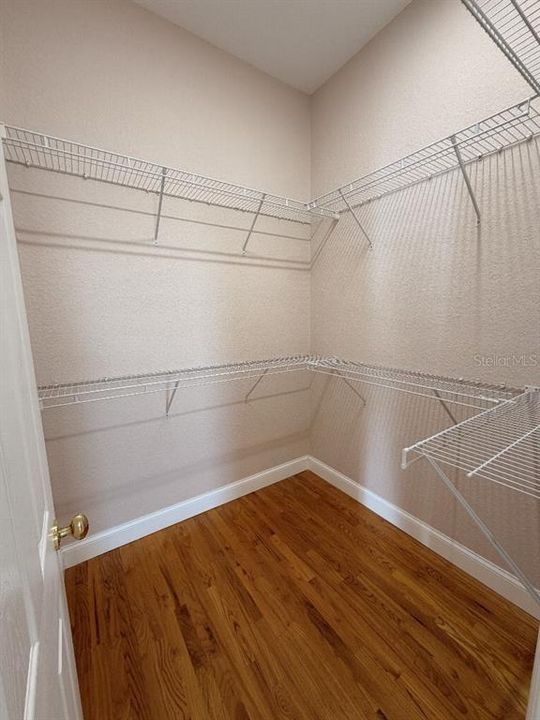 For Sale: $865,000 (3 beds, 2 baths, 2477 Square Feet)