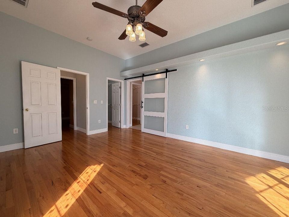 For Sale: $865,000 (3 beds, 2 baths, 2477 Square Feet)