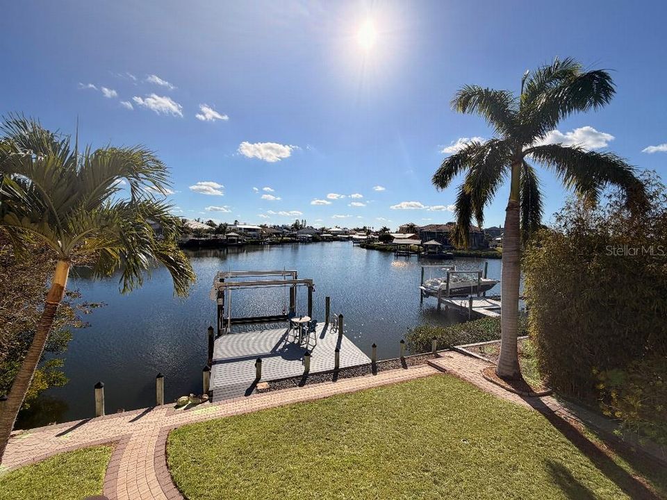 For Sale: $865,000 (3 beds, 2 baths, 2477 Square Feet)