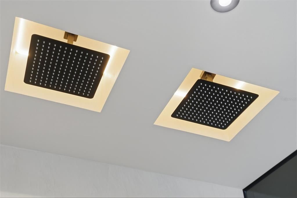 For Sale: $2,499,000 (3 beds, 4 baths, 2180 Square Feet)