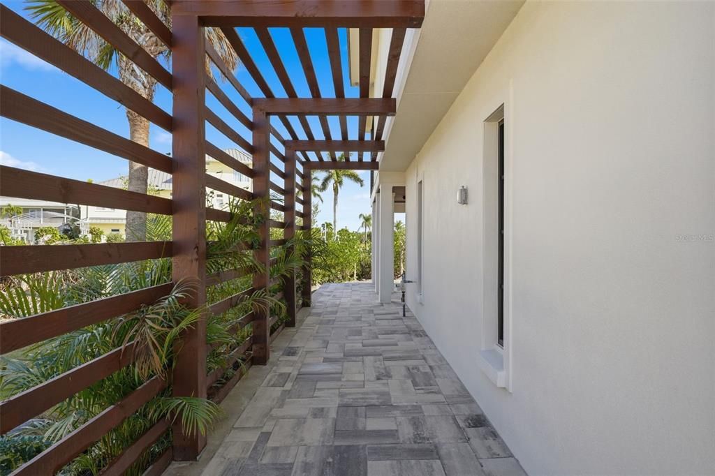 For Sale: $2,499,000 (3 beds, 4 baths, 2180 Square Feet)