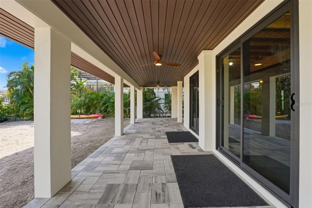 For Sale: $2,499,000 (3 beds, 4 baths, 2180 Square Feet)