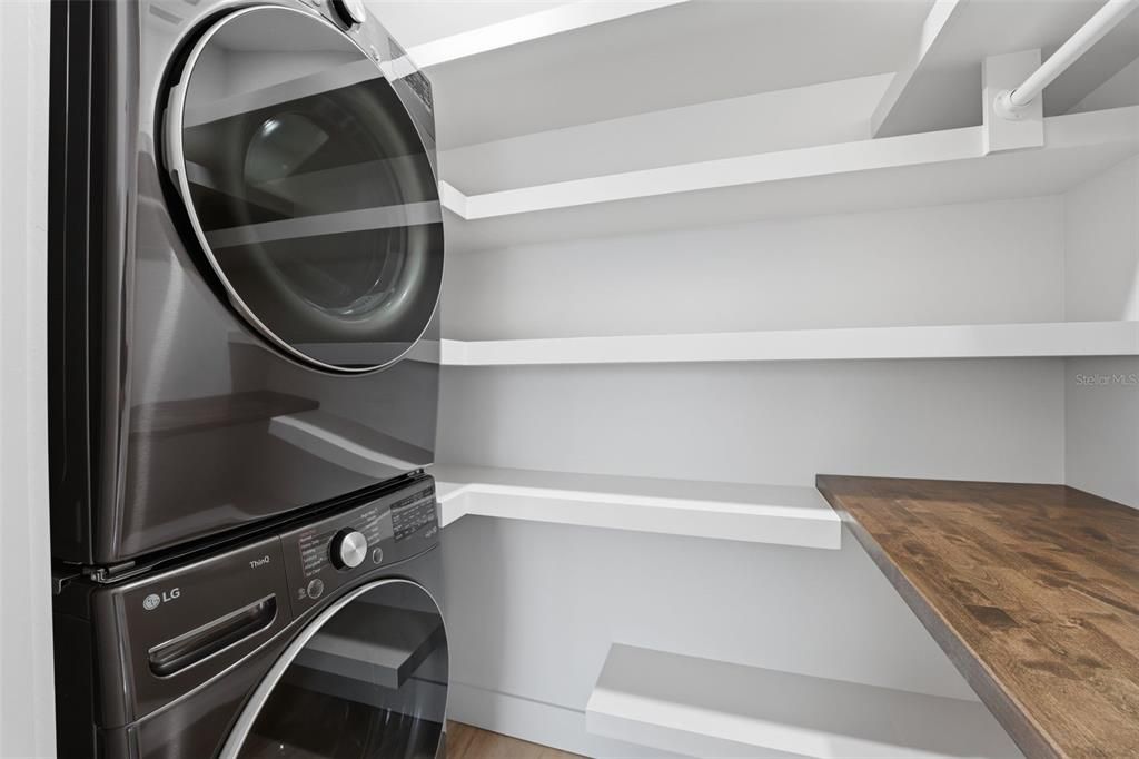 For Sale: $2,499,000 (3 beds, 4 baths, 2180 Square Feet)