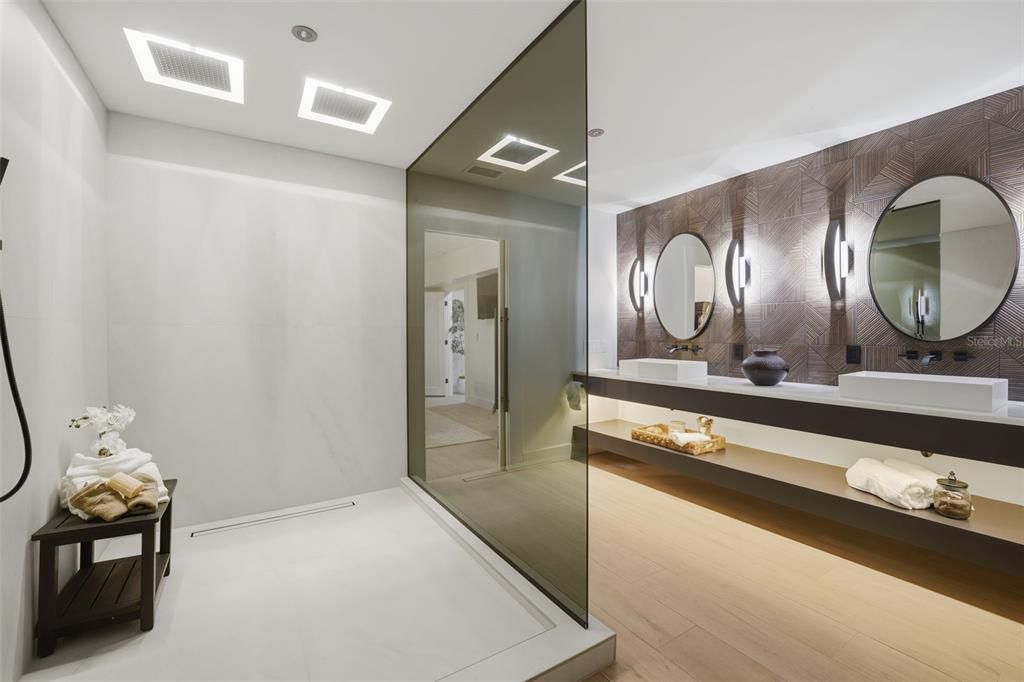 For Sale: $2,499,000 (3 beds, 4 baths, 2180 Square Feet)