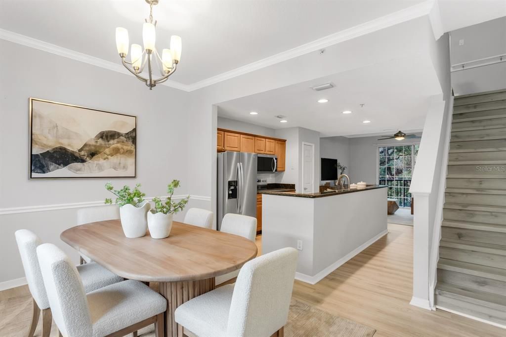 For Sale: $425,000 (2 beds, 2 baths, 1234 Square Feet)