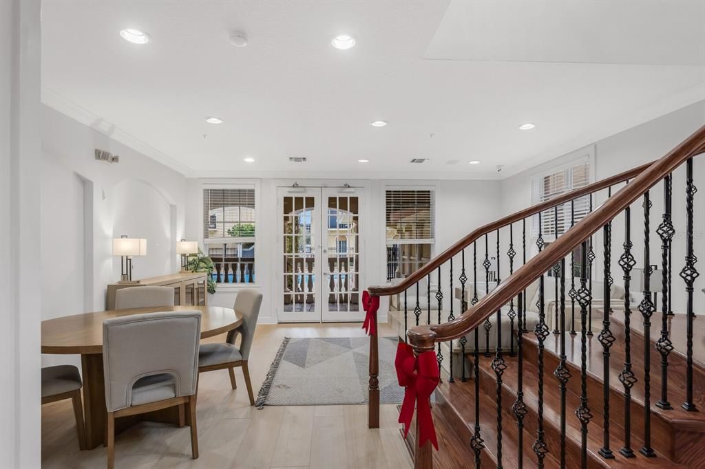 For Sale: $425,000 (2 beds, 2 baths, 1234 Square Feet)