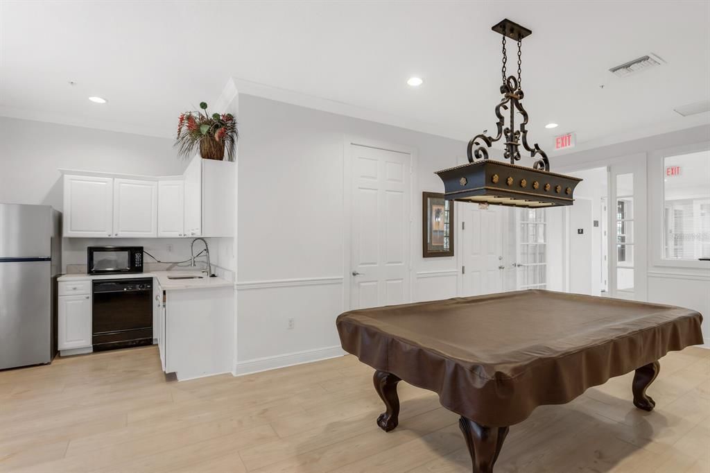 For Sale: $425,000 (2 beds, 2 baths, 1234 Square Feet)