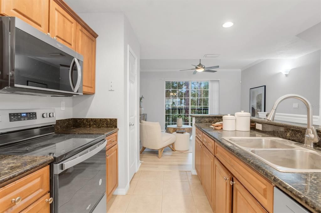 For Sale: $425,000 (2 beds, 2 baths, 1234 Square Feet)