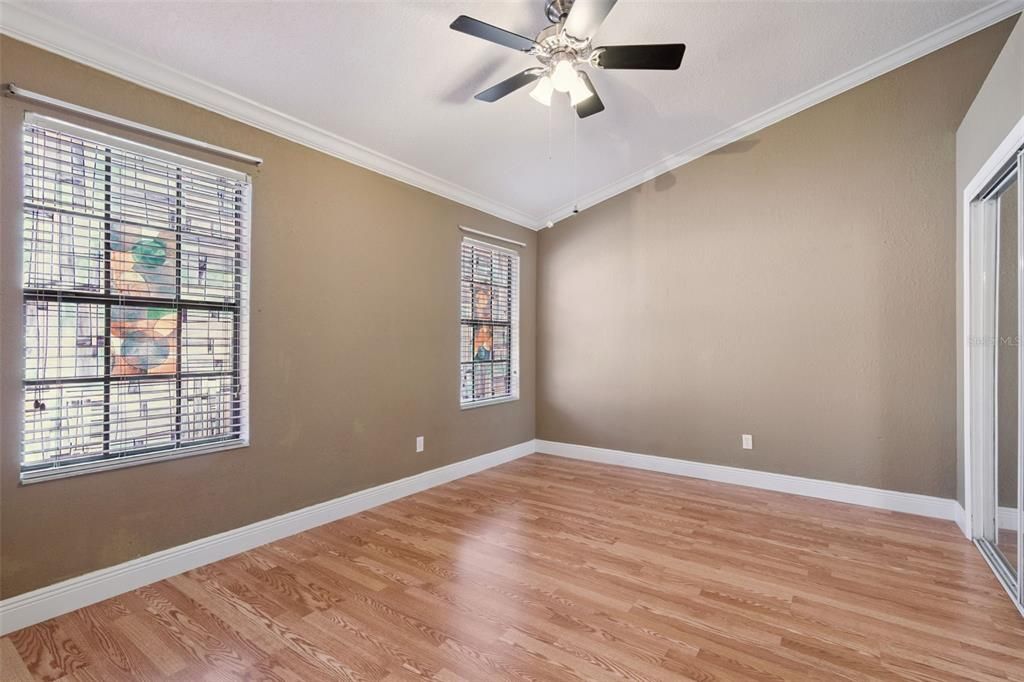 На продажу: $255,000 (2 спален, 2 ванн, 1335 Квадратных фут)