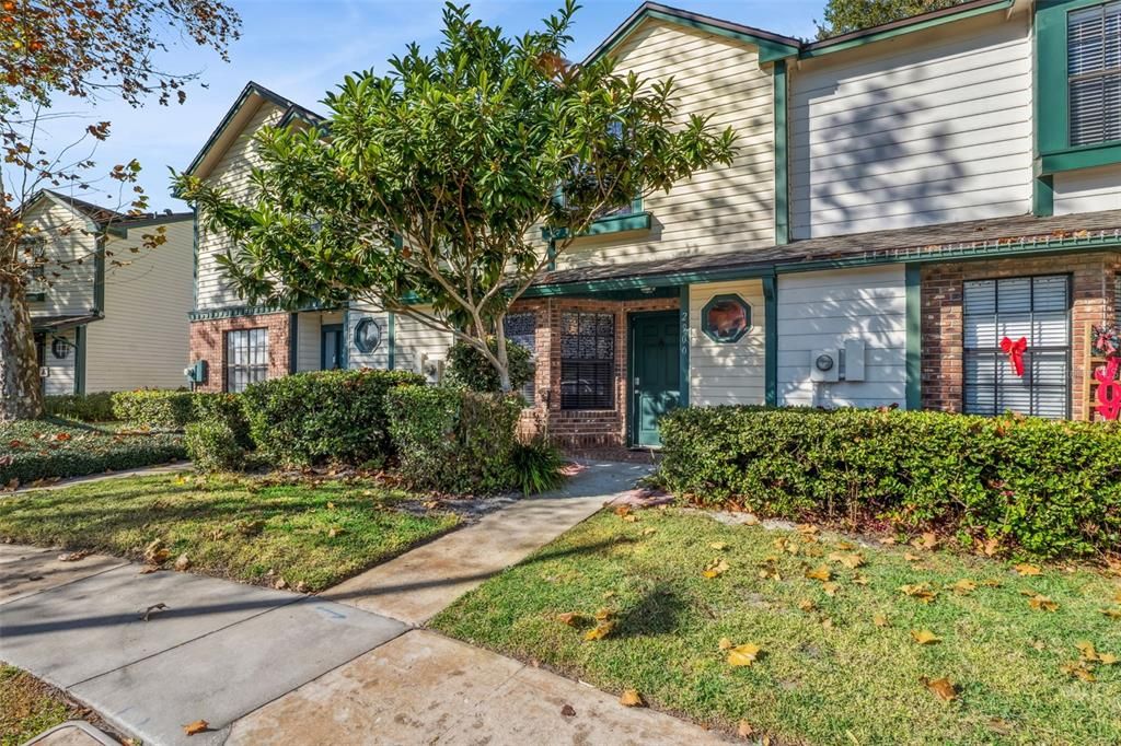 На продажу: $255,000 (2 спален, 2 ванн, 1335 Квадратных фут)