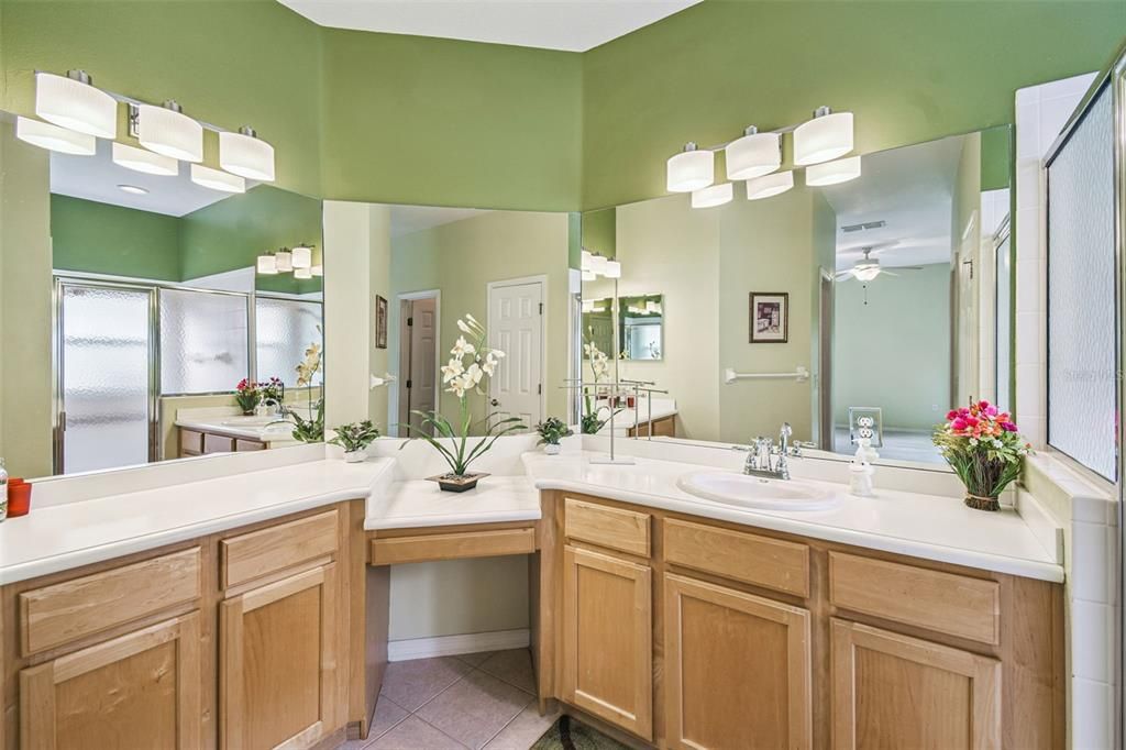 For Sale: $325,000 (3 beds, 2 baths, 1786 Square Feet)