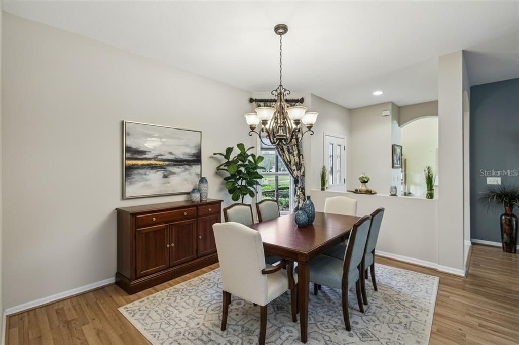 For Sale: $325,000 (3 beds, 2 baths, 1786 Square Feet)