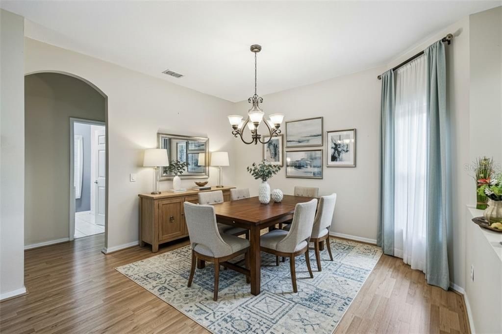 For Sale: $325,000 (3 beds, 2 baths, 1786 Square Feet)