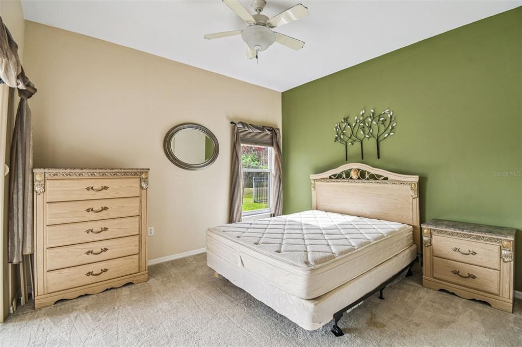 For Sale: $325,000 (3 beds, 2 baths, 1786 Square Feet)