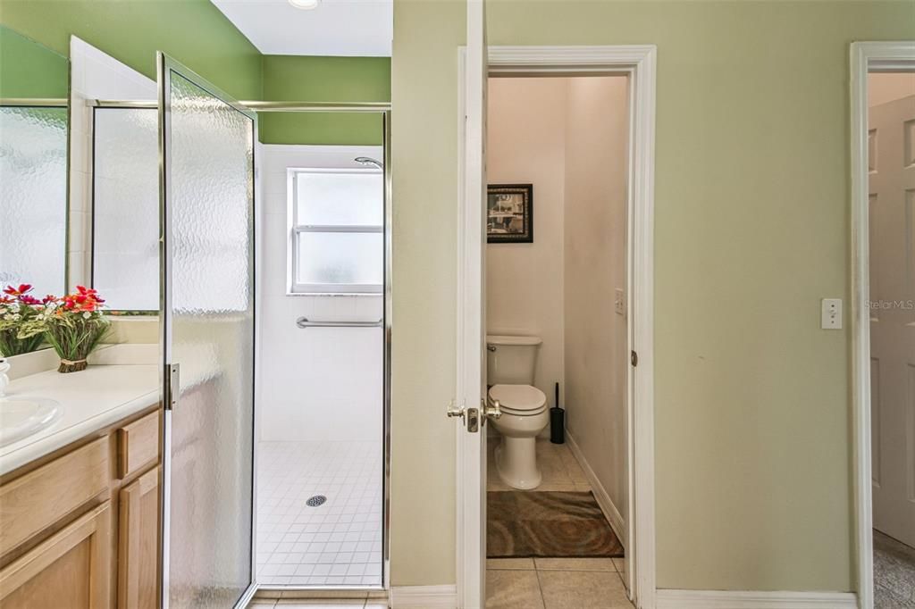 For Sale: $325,000 (3 beds, 2 baths, 1786 Square Feet)