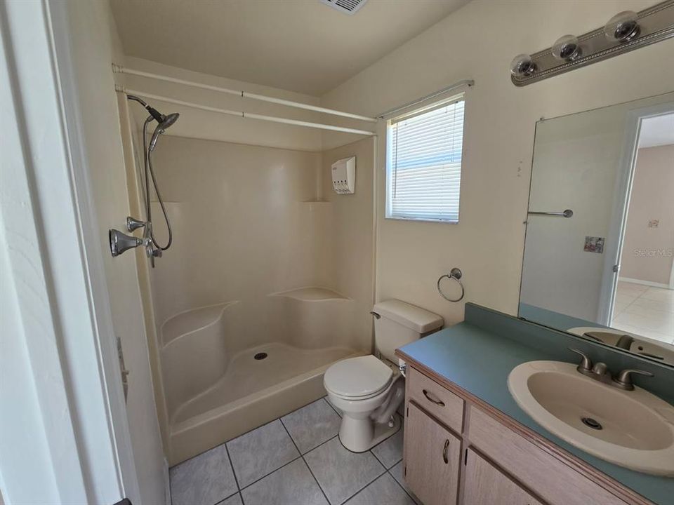 В аренду: $1,700 (3 спален, 2 ванн, 1235 Квадратных фут)