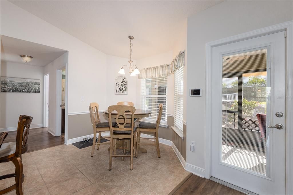 En Venta: $389,000 (4 camas, 2 baños, 2330 Pies cuadrados)