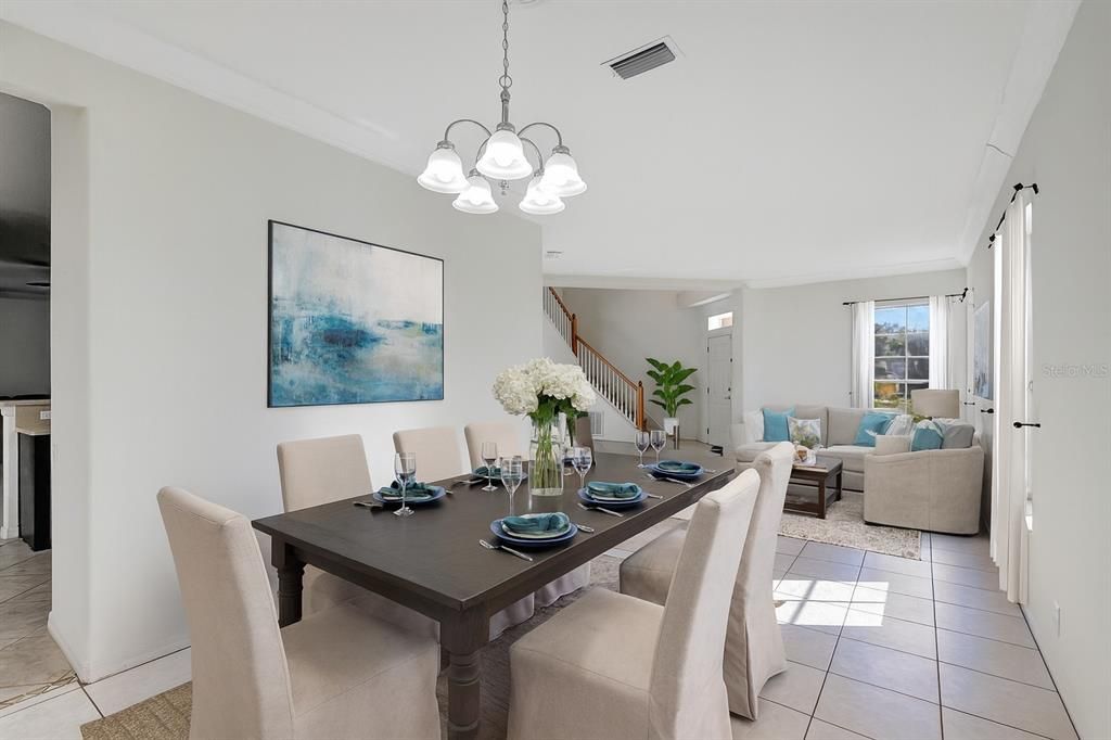 En Venta: $799,900 (5 camas, 3 baños, 3535 Pies cuadrados)