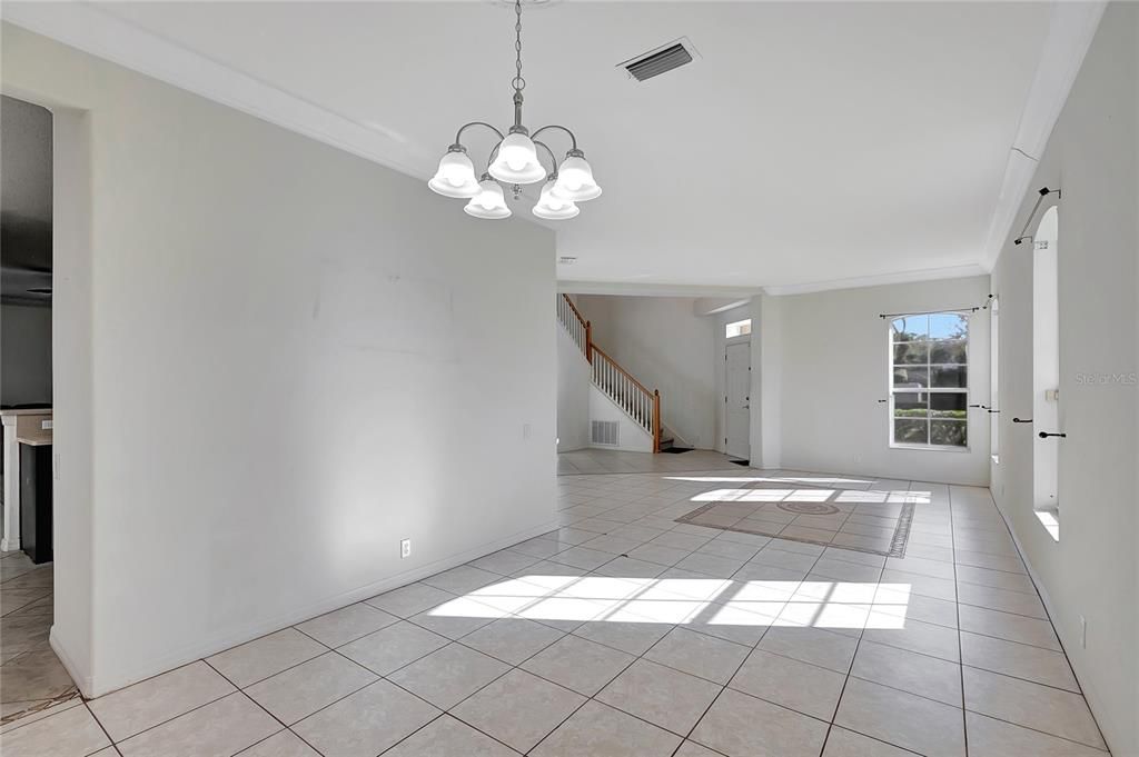 En Venta: $799,900 (5 camas, 3 baños, 3535 Pies cuadrados)