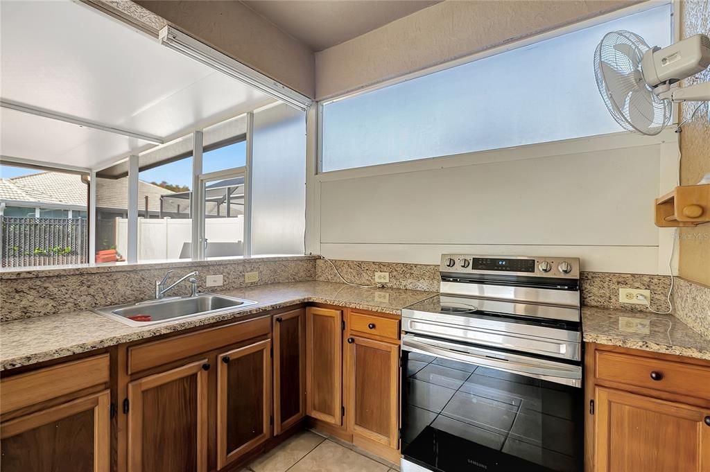 En Venta: $799,900 (5 camas, 3 baños, 3535 Pies cuadrados)