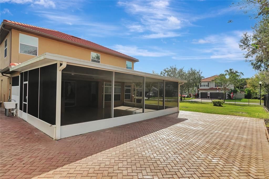 En Venta: $799,900 (5 camas, 3 baños, 3535 Pies cuadrados)