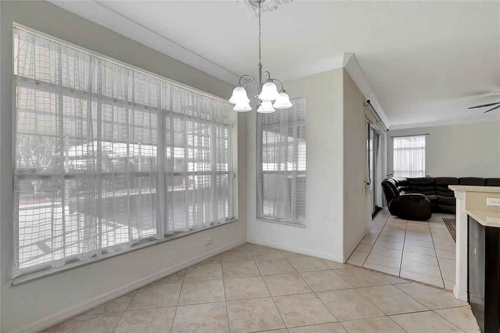 En Venta: $799,900 (5 camas, 3 baños, 3535 Pies cuadrados)