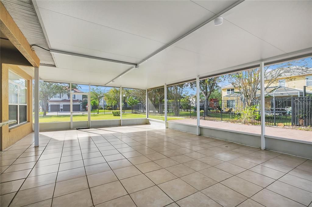 En Venta: $799,900 (5 camas, 3 baños, 3535 Pies cuadrados)