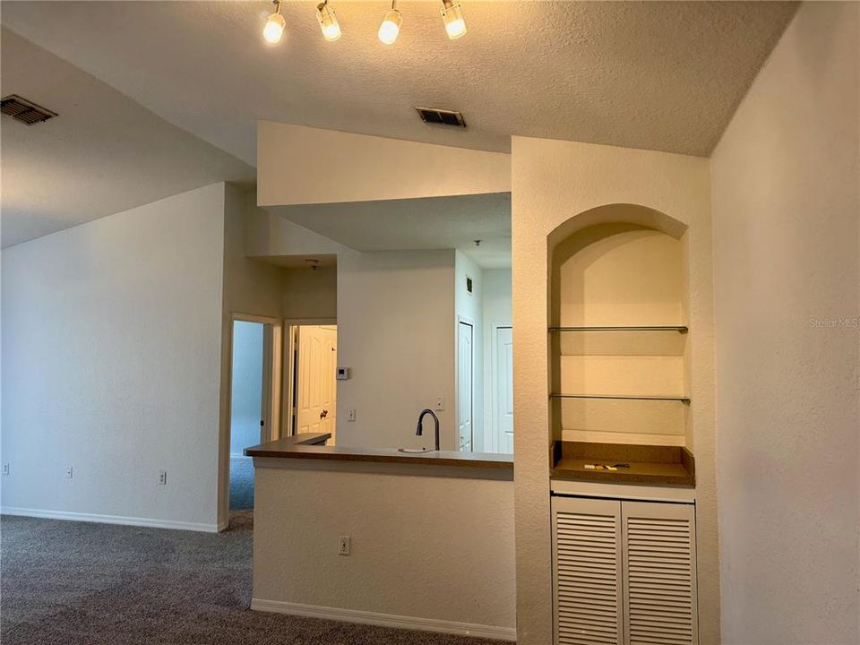 For Rent: $1,695 (2 beds, 2 baths, 1048 Square Feet)
