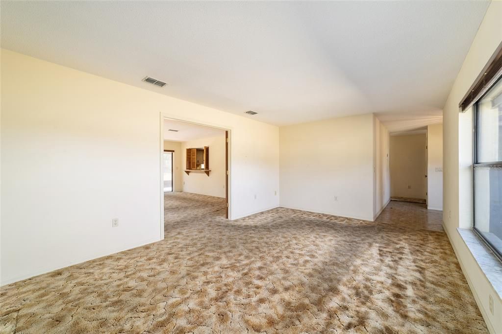 En Venta: $375,000 (3 camas, 2 baños, 2078 Pies cuadrados)