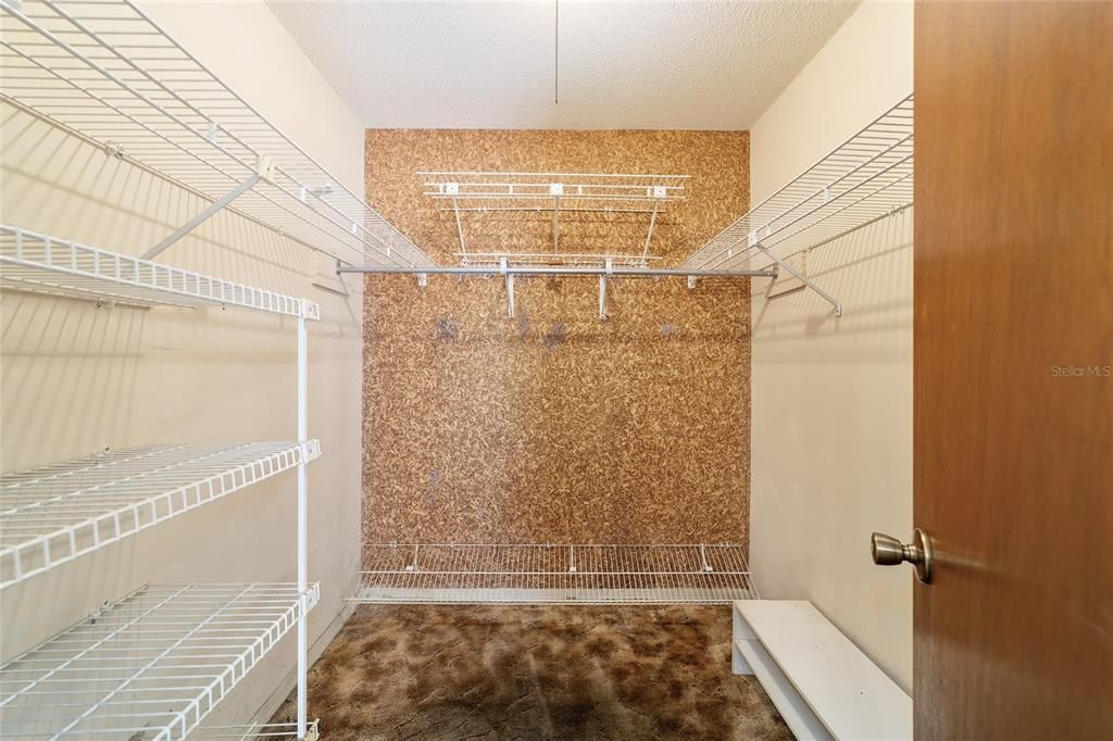 En Venta: $375,000 (3 camas, 2 baños, 2078 Pies cuadrados)